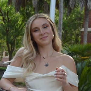 Meet your Posher, Olivia